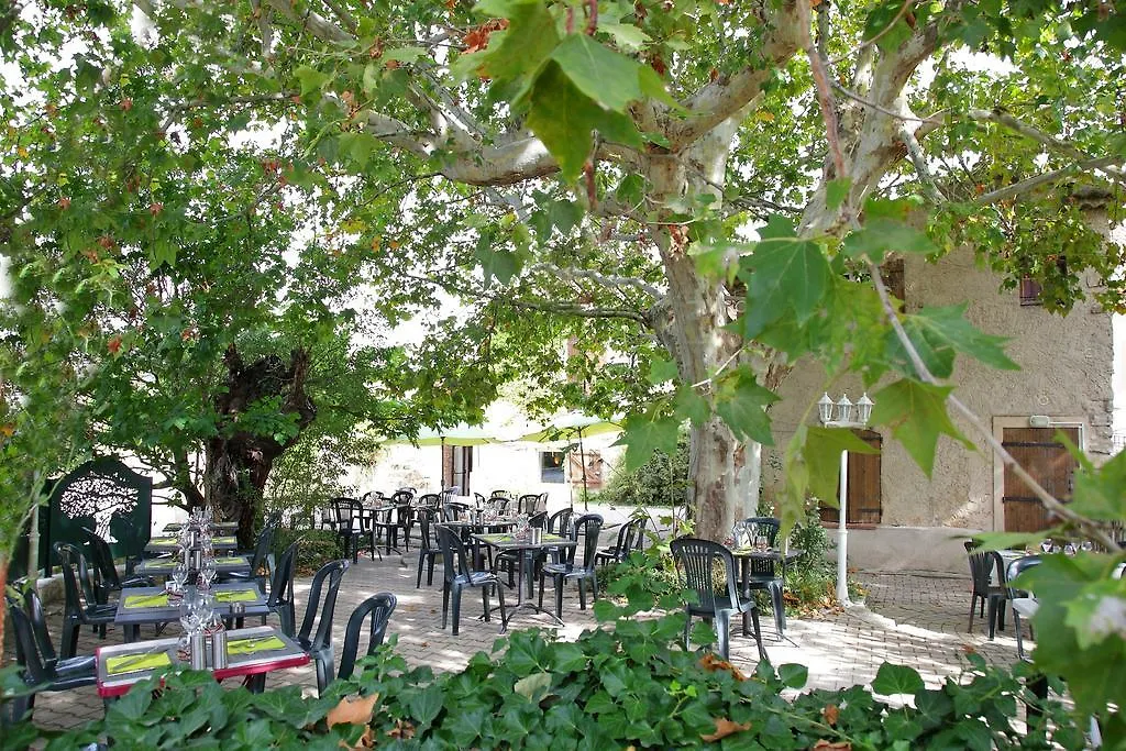 Logis Hôtel&Spa Déjeunez Sous L'Arbre Rousset  3*, Rousset (Bouches-du-Rhone)